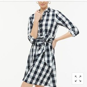 Tie-waist poplin shirtdress in gingham